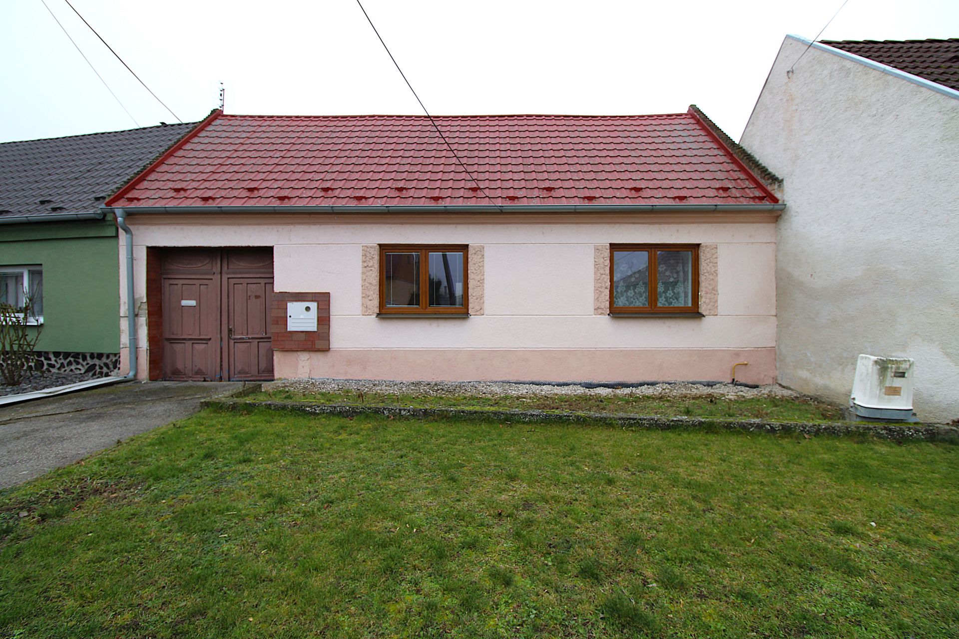 PREDANÉ - Rodinný dom s veľkým pozemkom - Drahovce