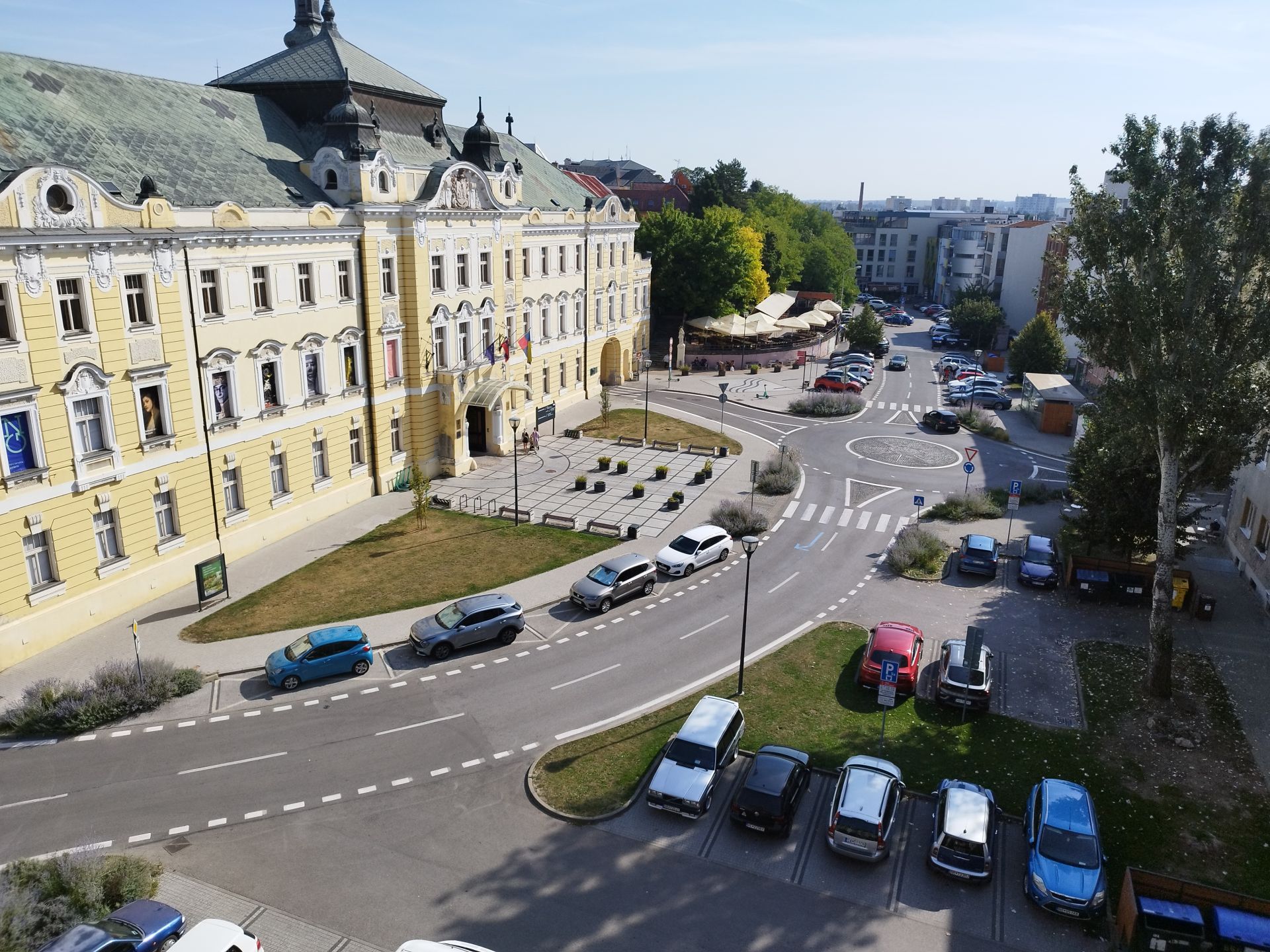 PRENAJATÉ - Slnečný 3 - izbový byt v centre Nitry