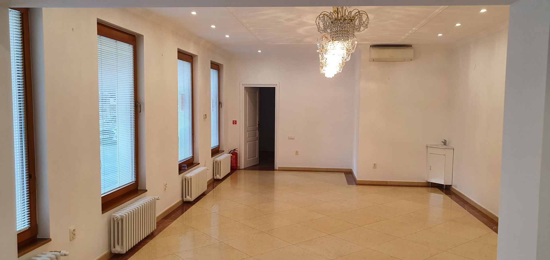 PRENAJATÉ - Kancelárske priestory v Piešťanoch