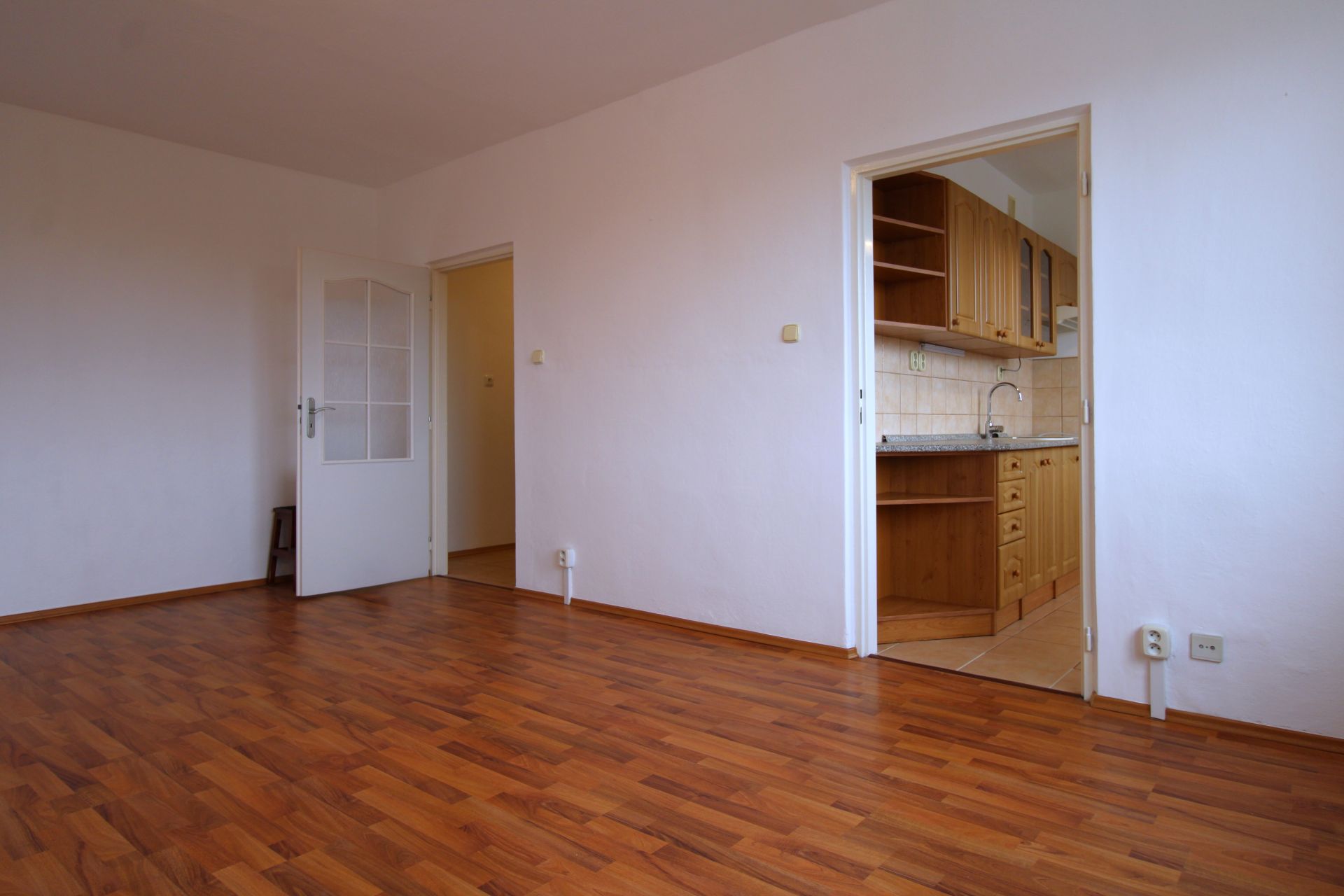 PRENAJATÉ - 2-izbový byt v centre Piešťan