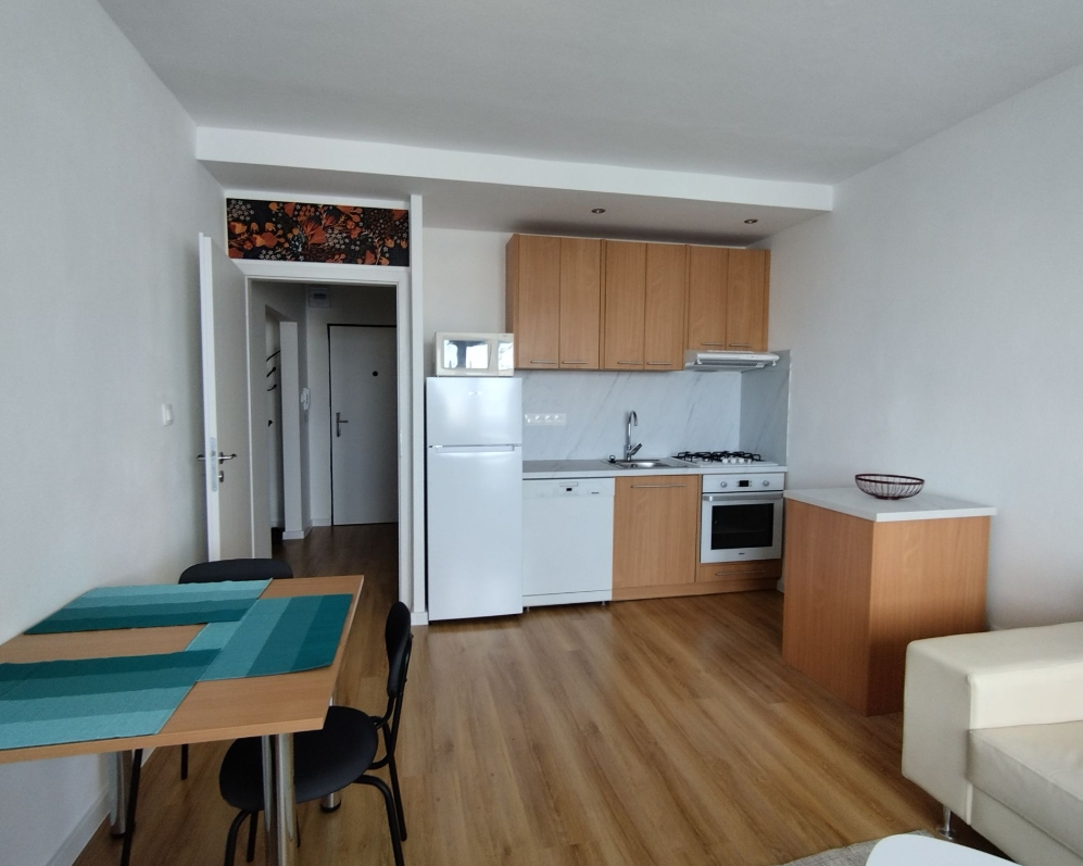 PRENAJATÉ - 2 izbový byt v Nitre na Chrenovej