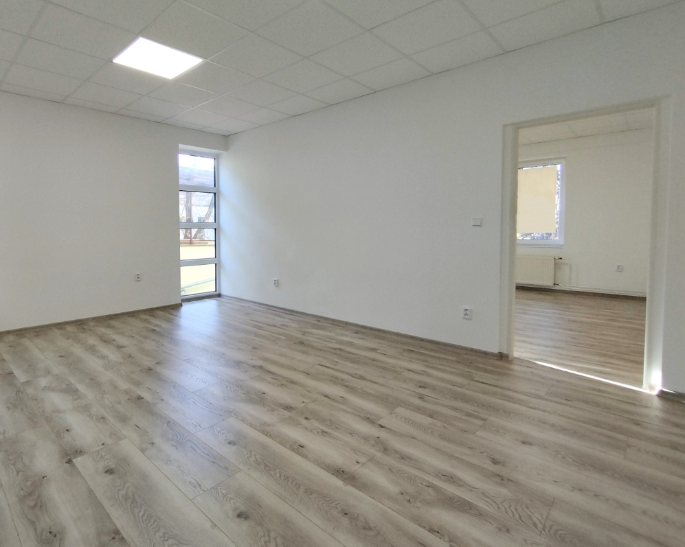 PRENAJATÉ - Kancelárske priestory v centre Piešťan